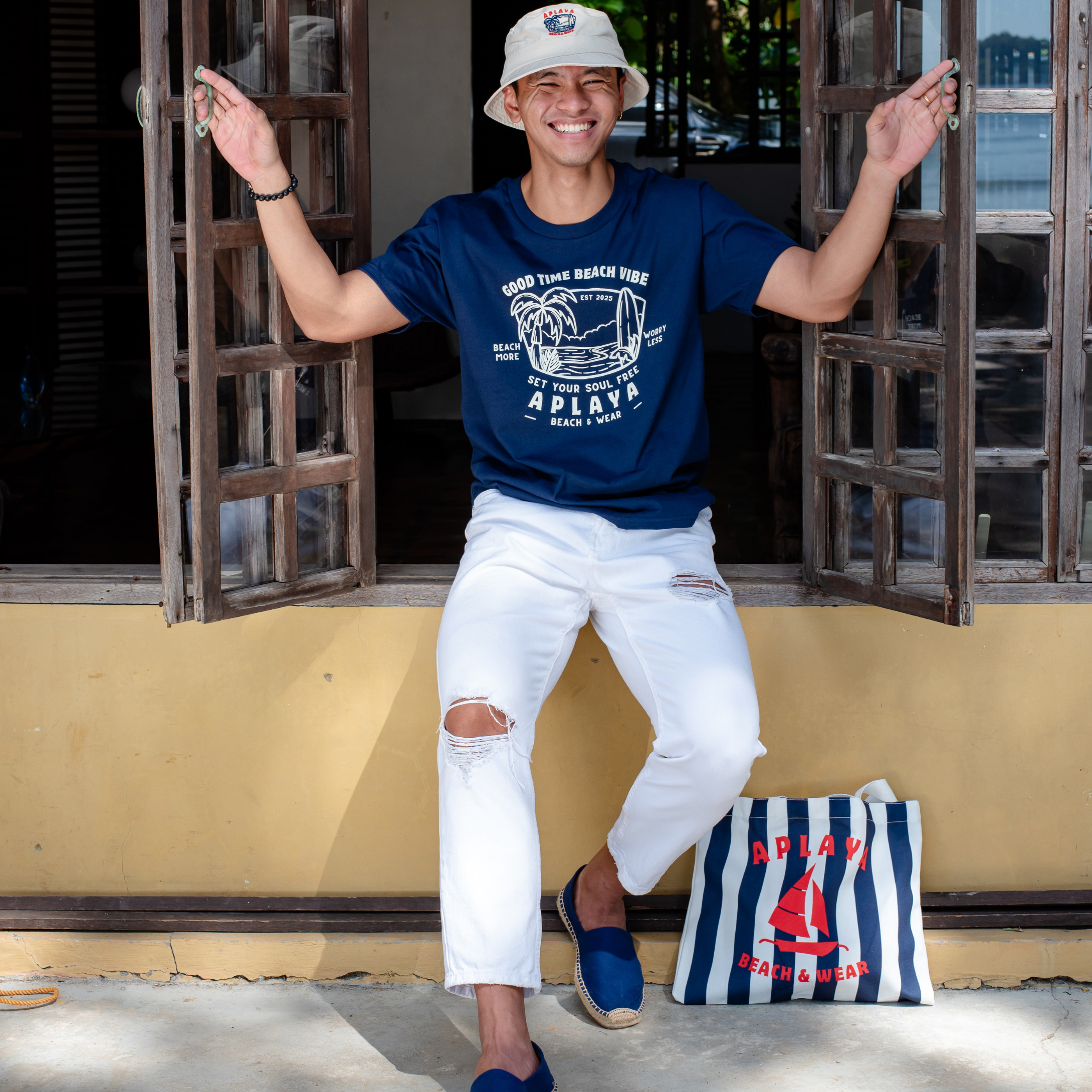 APLAYA Striped Paraw Tote Bag - Navy & White Canvas