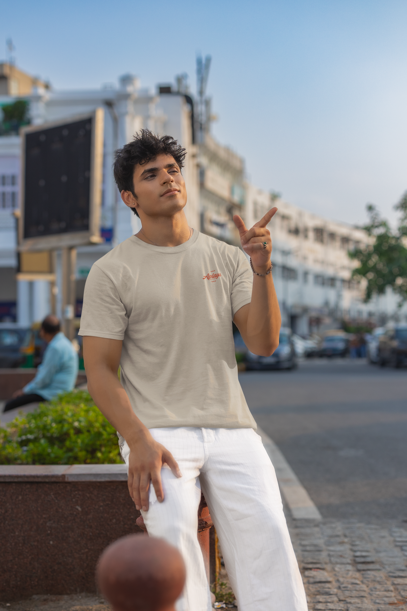 Aplaya Coastal - Regular Fit in Sand Beige