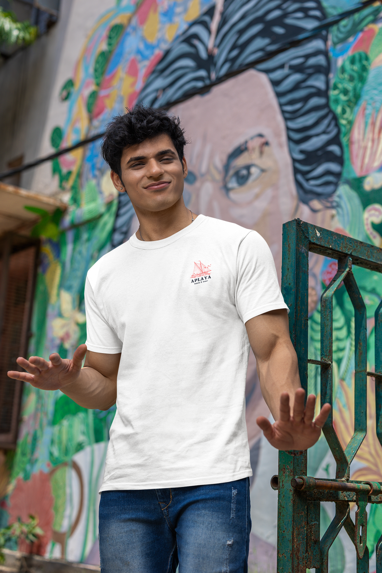 Ocean Adventure Leisure Club Tee - Regular Fit in White